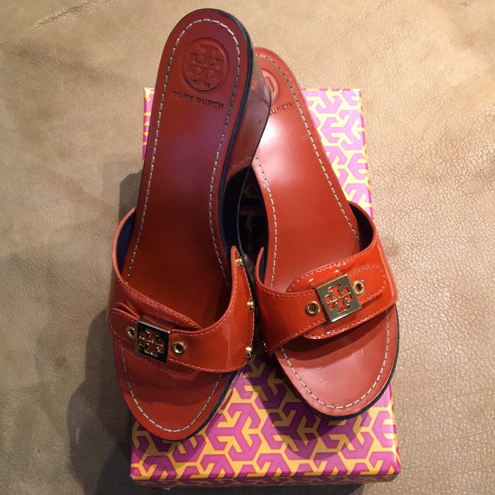 SEXYCOMFORTABLE orange & blue Patent leather WEDGE